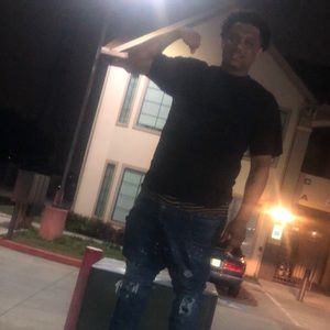 Meet your Posher, Dominique